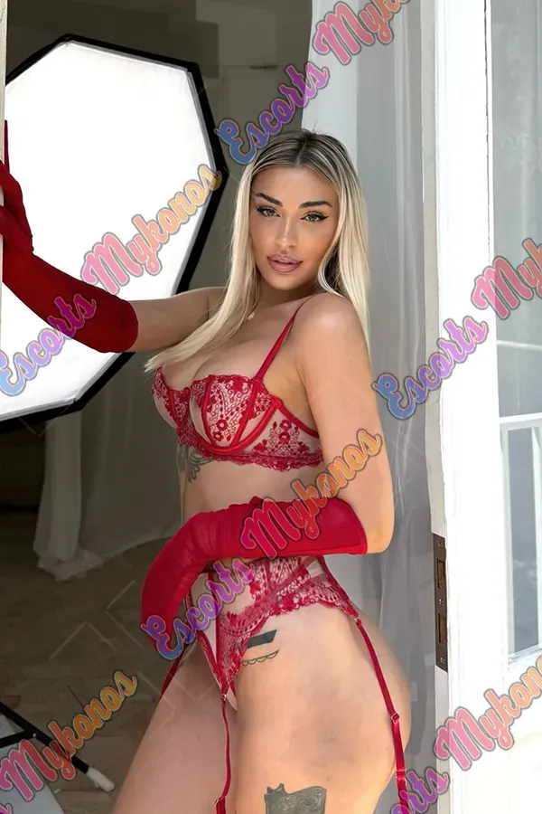 Victoria Fox Mykonos escort photo 12